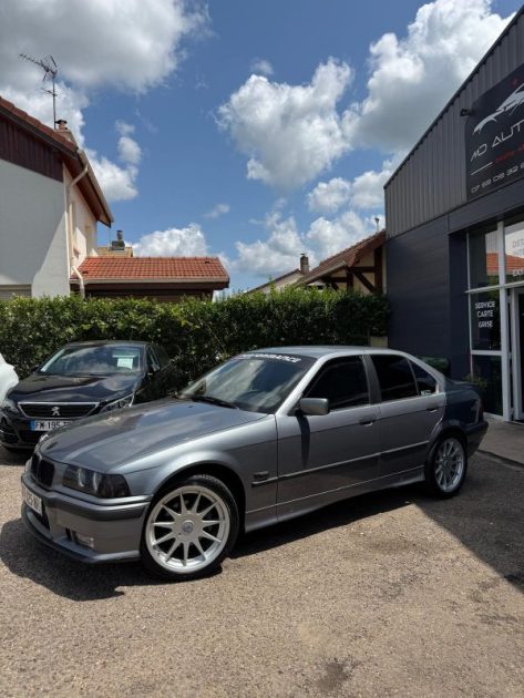 B.M.W. SERIE 3 1995