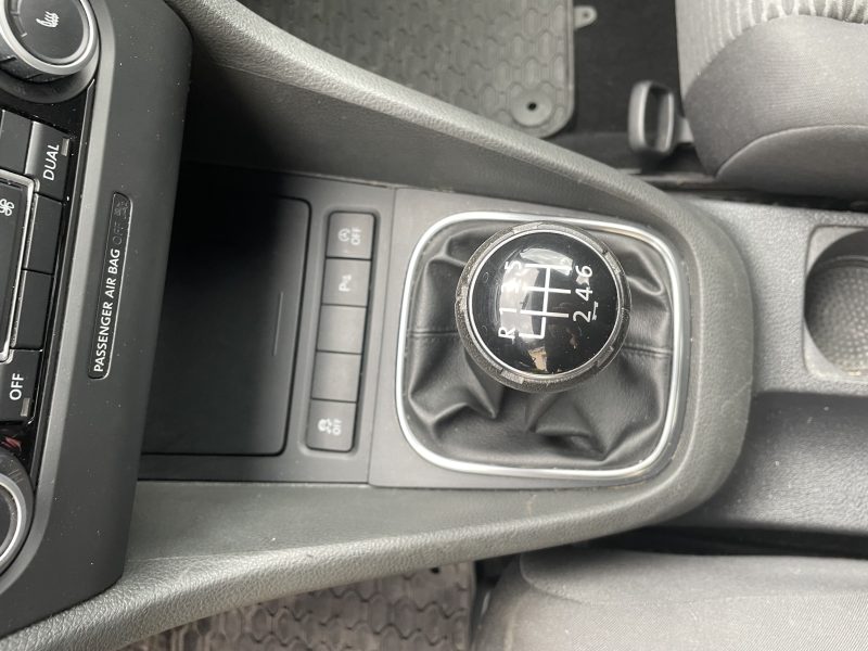 VOLKSWAGEN GOLF 2010