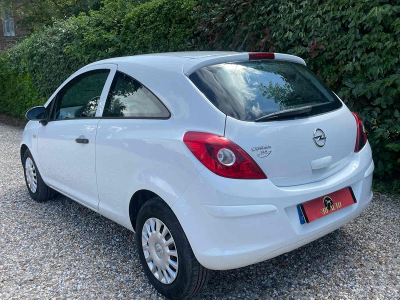 OPEL CORSA 2012 D 1.0 (65Ch)
