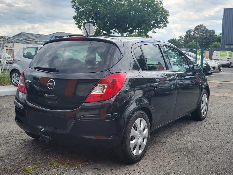 OPEL CORSA D 2010