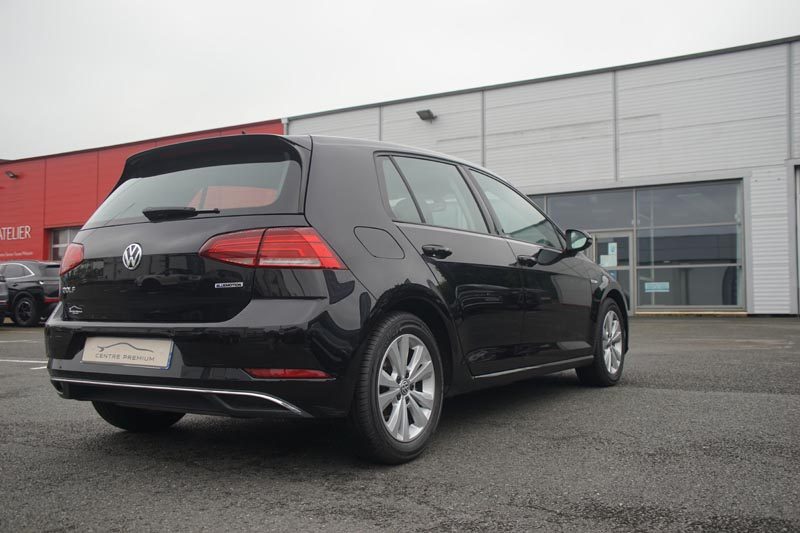 VOLKSWAGEN GOLF 2019
