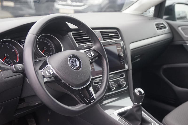 VOLKSWAGEN GOLF 2019