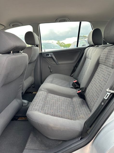 VOLKSWAGEN POLO 2000