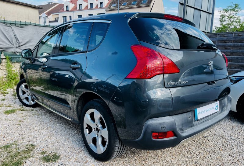 PEUGEOT 3008 Monospace 2013