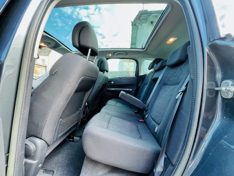 PEUGEOT 3008 Monospace 2013