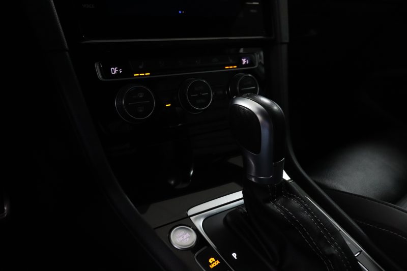 VOLKSWAGEN GOLF 2019