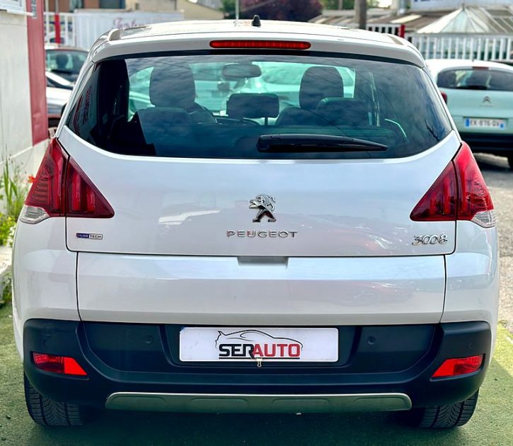 PEUGEOT 3008 2015
