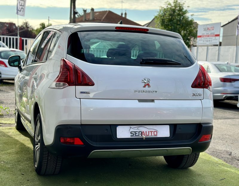 PEUGEOT 3008 2015