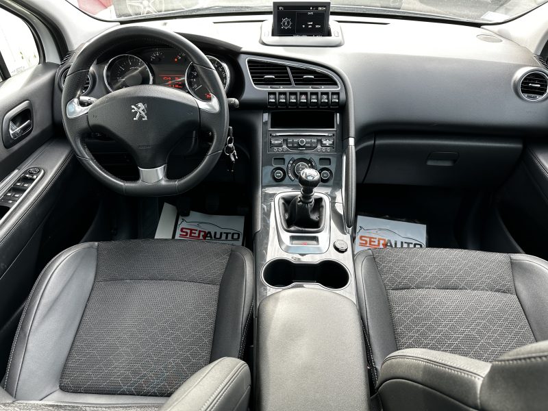 PEUGEOT 3008 2015