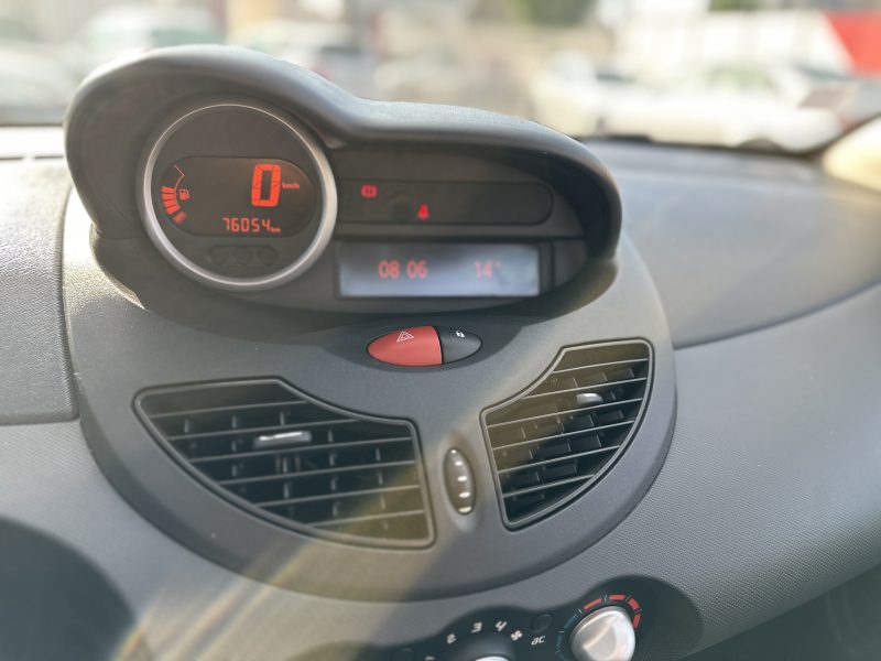 RENAULT TWINGO II 2012