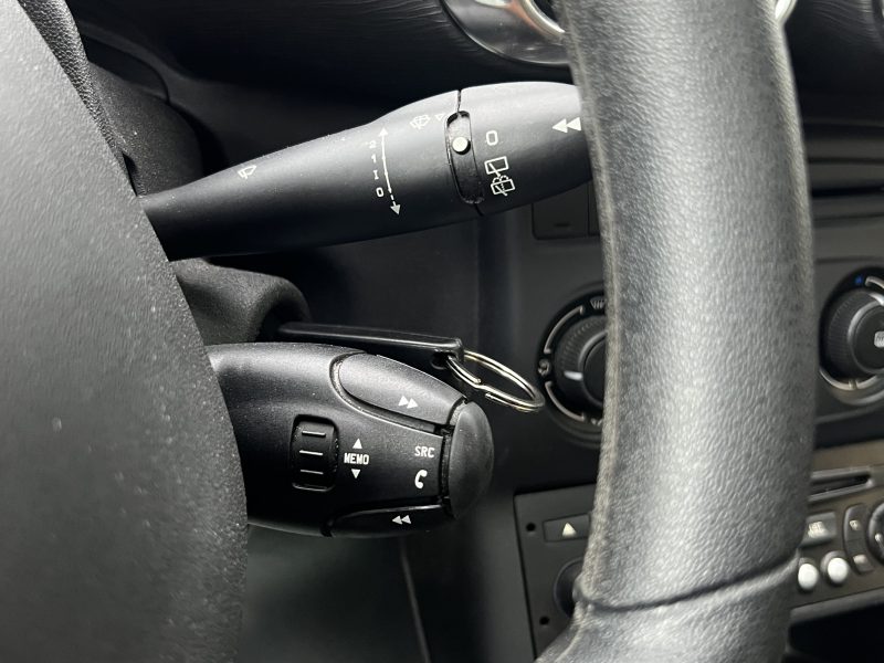 CITROEN C3 PICASSO 1.4 VTI 95 Cv TOIT PANORAMIQUE BLUETOOTH REGULATEUR CRIT AIR 1 - GARANTIE 1 AN