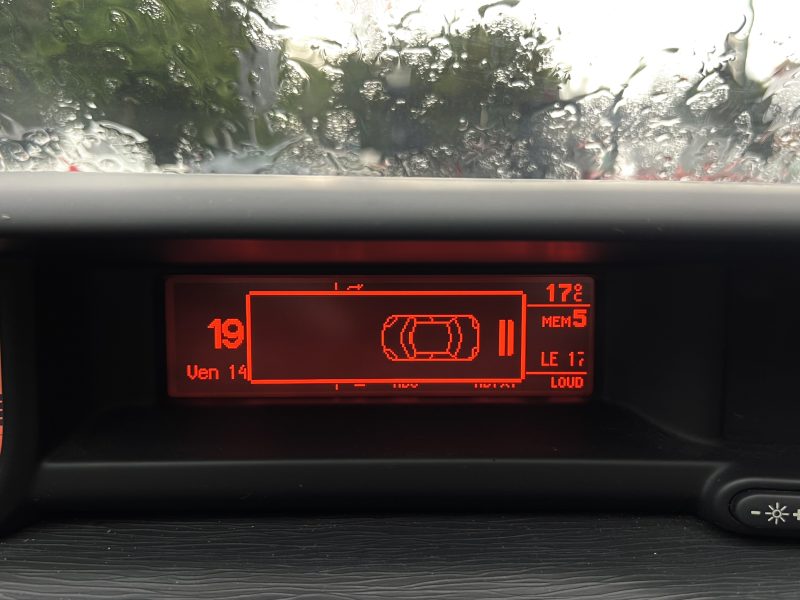 CITROEN C3 PICASSO 1.4 VTI 95 Cv TOIT PANORAMIQUE BLUETOOTH REGULATEUR CRIT AIR 1 - GARANTIE 1 AN