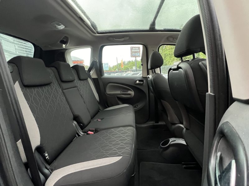 CITROEN C3 PICASSO 1.4 VTI 95 Cv TOIT PANORAMIQUE BLUETOOTH REGULATEUR CRIT AIR 1 - GARANTIE 1 AN