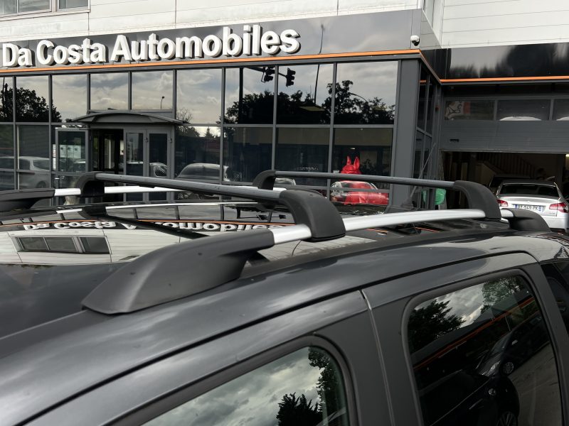 CITROEN C3 PICASSO 1.4 VTI 95 Cv TOIT PANORAMIQUE BLUETOOTH REGULATEUR CRIT AIR 1 - GARANTIE 1 AN