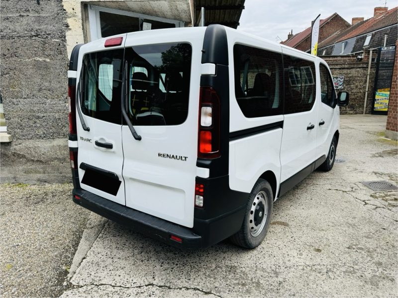 RENAULT TRAFIC III 2015