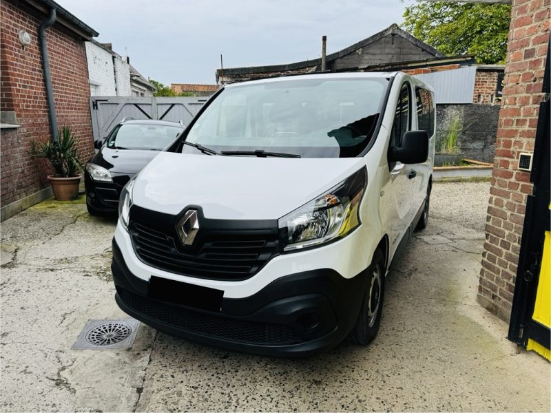 RENAULT TRAFIC III 2015