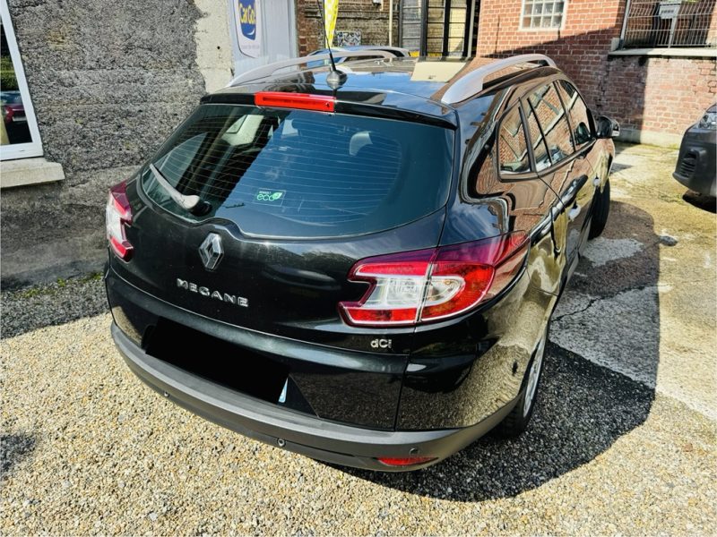 RENAULT MEGANE III ESTATE 2010