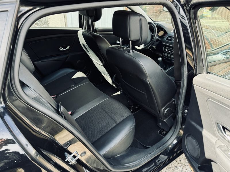 RENAULT MEGANE III ESTATE 2010