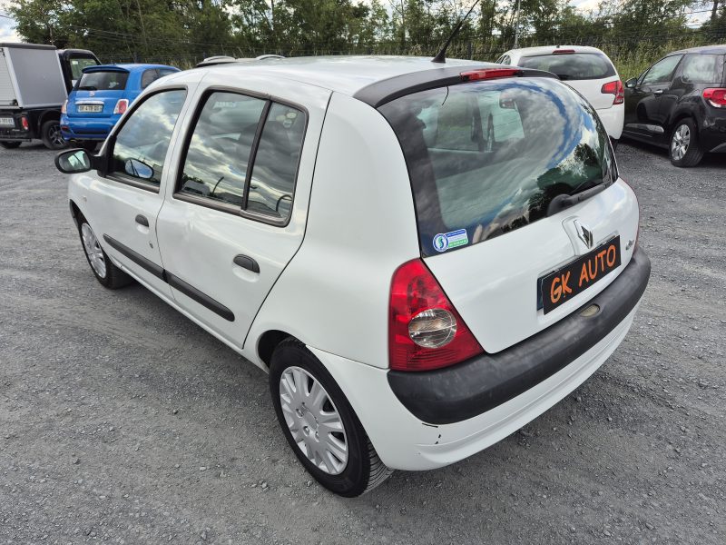 RENAULT CLIO 1.2 75cv confort authentique 