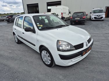 RENAULT CLIO 1.2 75cv confort authentique 