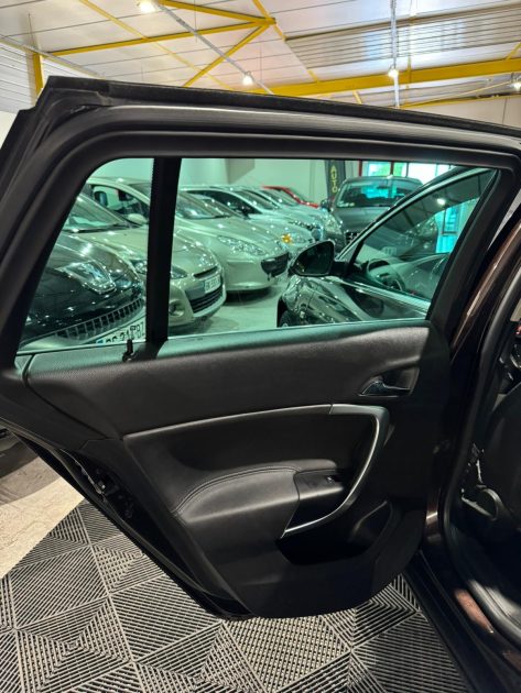 OPEL INSIGNIA A Sports Tourer 2010