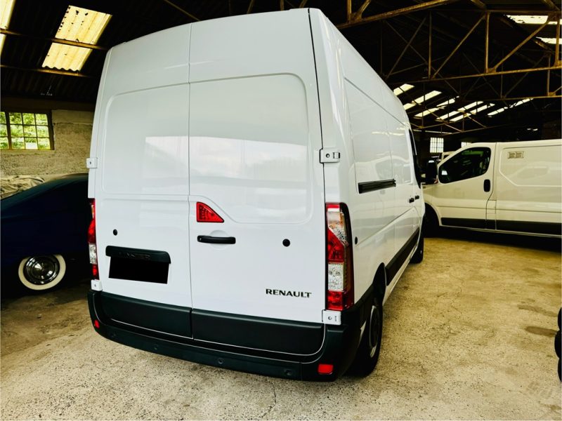 RENAULT MASTER III Fourgon 2022