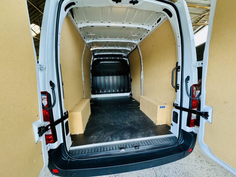 RENAULT MASTER III Fourgon 2022