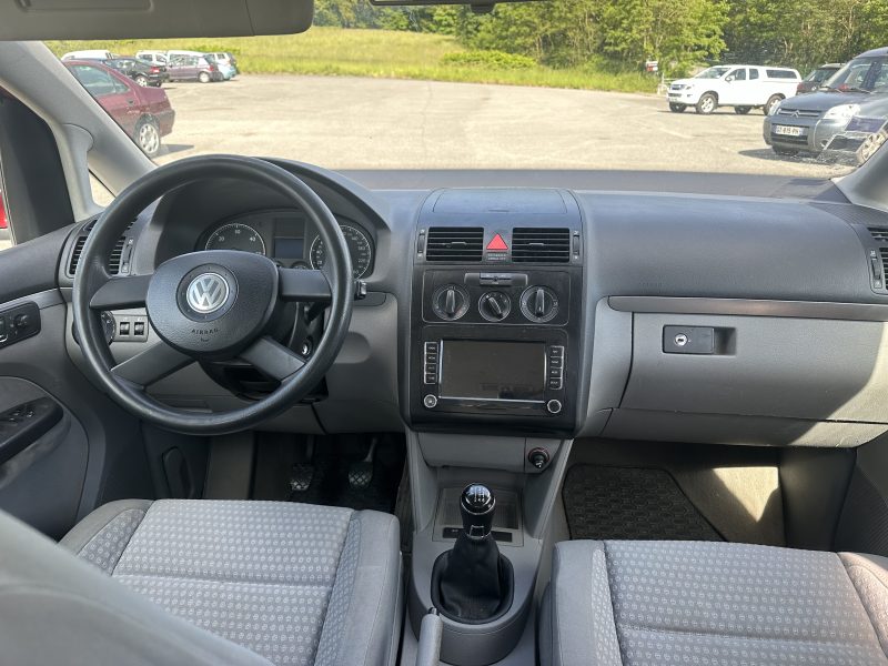 VOLKSWAGEN TOURAN 2003