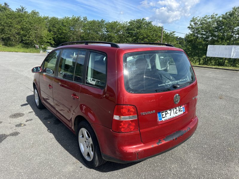 VOLKSWAGEN TOURAN 2003