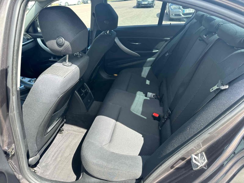 BMW SERIE 3 F30 320D BVA8 184CH Carplay