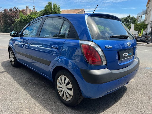 KIA RIO 1,4L AUTOMATIQUE 5 PORTES 