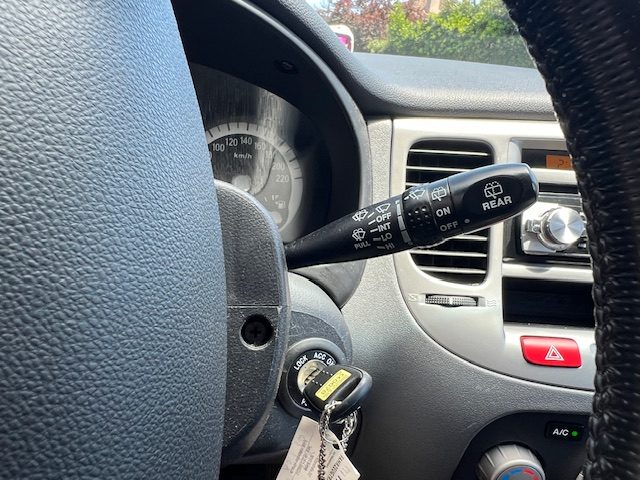 KIA RIO 1,4L AUTOMATIQUE 5 PORTES 