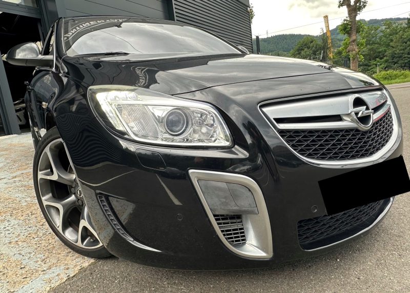 OPEL INSIGNIA 2.8 V6 325 Turbo OPC 4x4