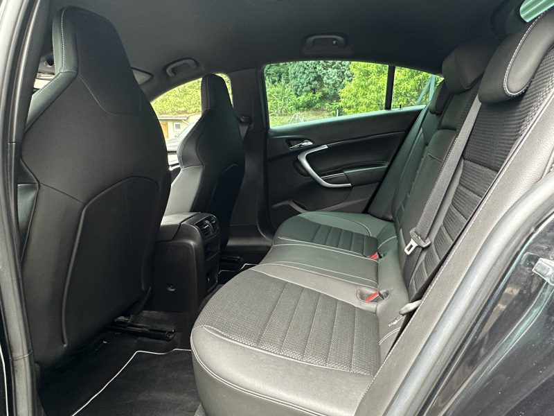 OPEL INSIGNIA 2.8 V6 325 Turbo OPC 4x4