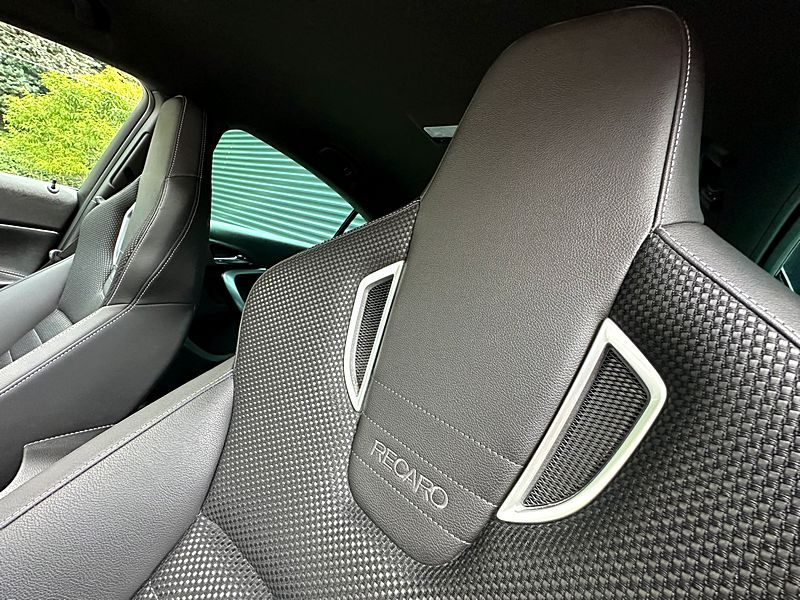 OPEL INSIGNIA 2.8 V6 325 Turbo OPC 4x4