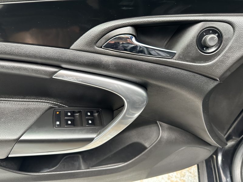 OPEL INSIGNIA 2.8 V6 325 Turbo OPC 4x4