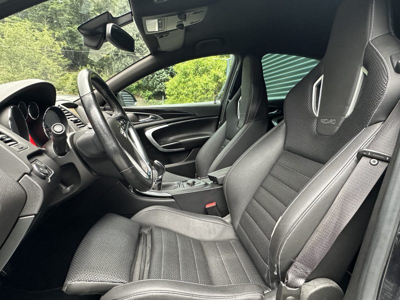 OPEL INSIGNIA 2.8 V6 325 Turbo OPC 4x4