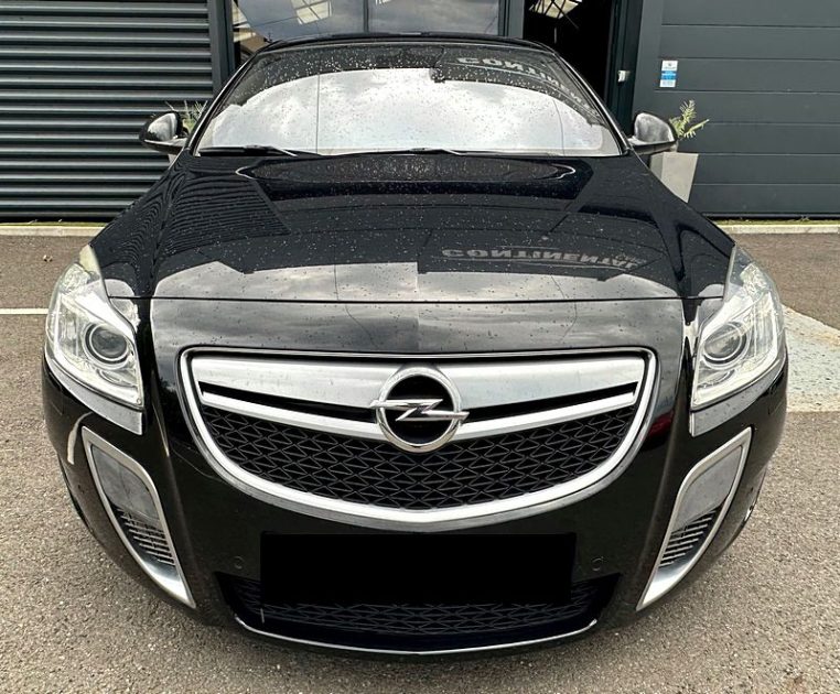 OPEL INSIGNIA 2.8 V6 325 Turbo OPC 4x4