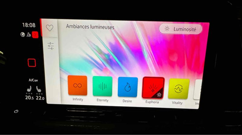 VW GOLF VIII 2022 300CH ORIGINE FRANCE 