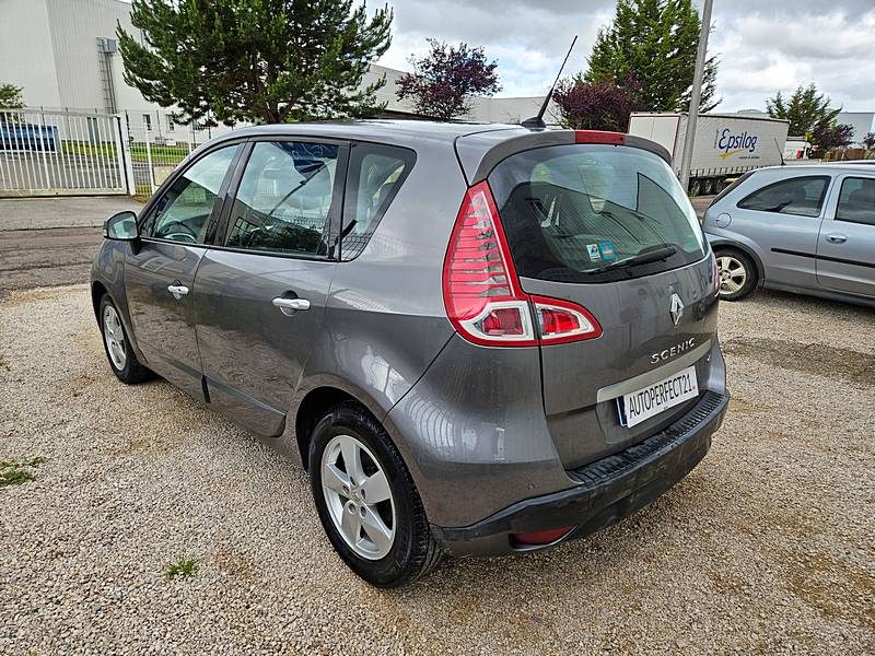 RENAULT SCENIC III 2010