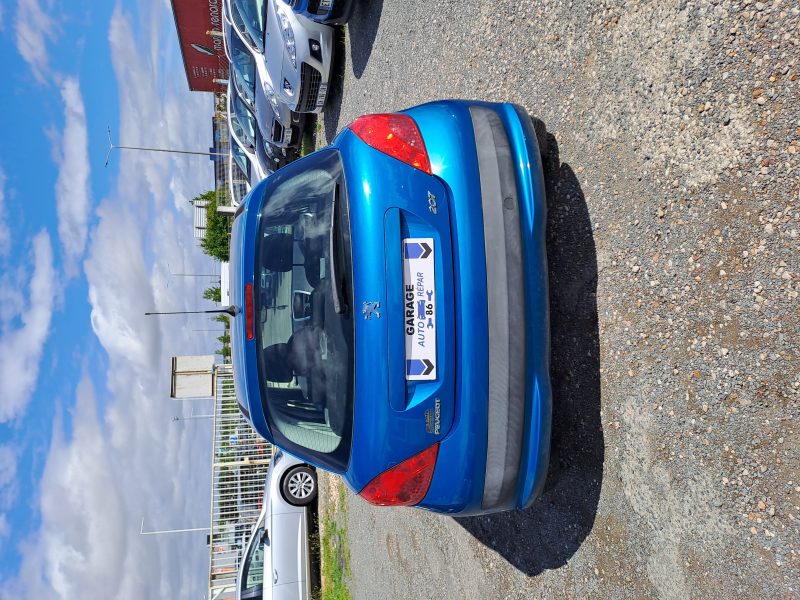PEUGEOT 207 2009