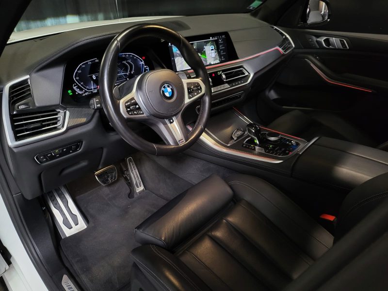 BMW X5 n:45e xDrive Plug-in-Hybrid STEPTRONIC8 394cv M SPORT / SUIVI BMW / CAMERA 360 / TOIT OUVRANT