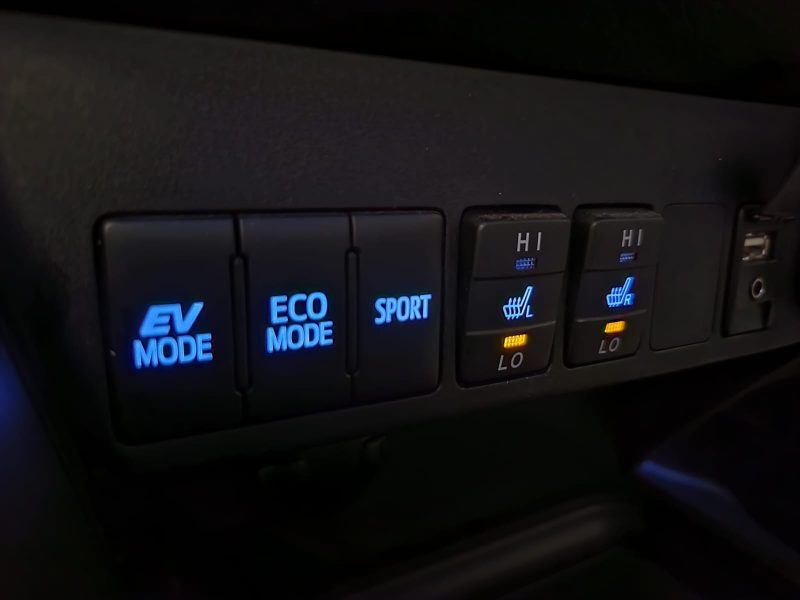 TOYOTA RAV 4 BLACK EDITION 2.5 197cv BVA6 / CAMERA DE RECUL / TOIT OUVRANT / SIEGES ELECTRIQUES + CH