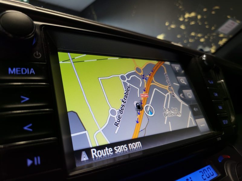 TOYOTA RAV 4 BLACK EDITION 2.5 197cv BVA6 / CAMERA DE RECUL / TOIT OUVRANT / SIEGES ELECTRIQUES + CH