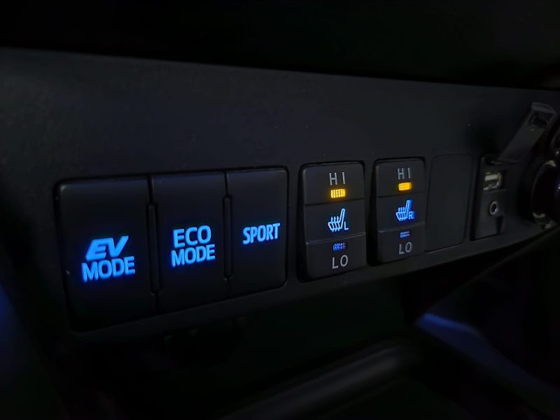 TOYOTA RAV 4 BLACK EDITION 2.5 197cv BVA6 / CAMERA DE RECUL / TOIT OUVRANT / SIEGES ELECTRIQUES + CH