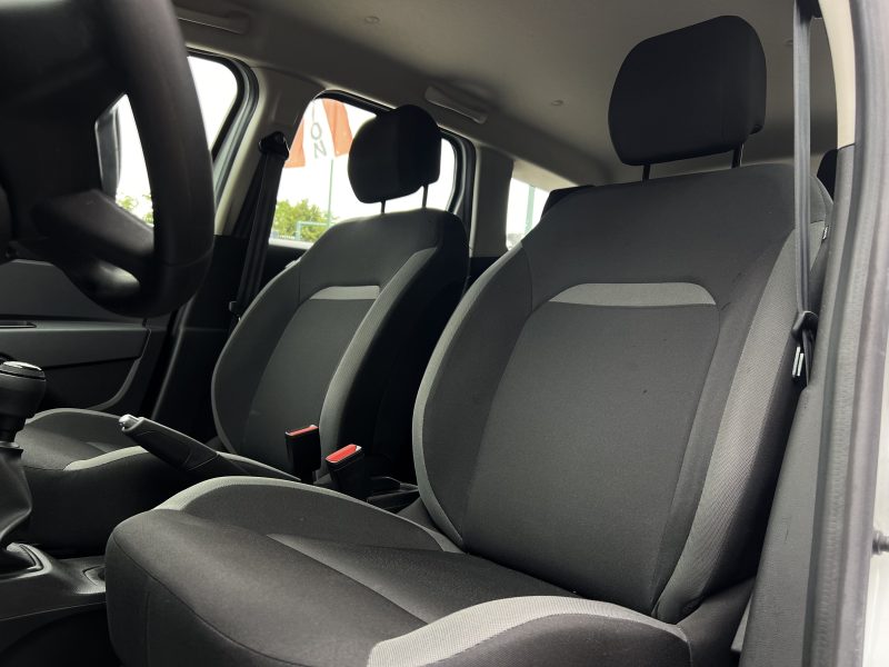 DACIA DUSTER II ESSENTIEL 1.0 TCE 90 Cv 4x2 PREMIERE MAIN / 22 900 Kms - Garantie 1 an