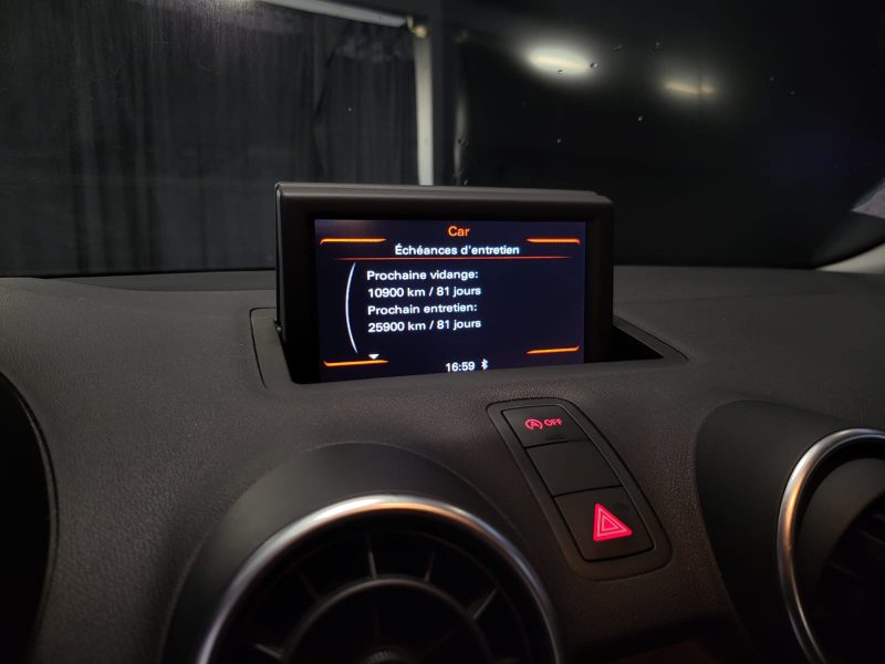 AUDI A1 1.6 TDI 90cv AMBIENTE / AIDE AU PARKING AR+BLUETOOTH+FEUX AUTO/