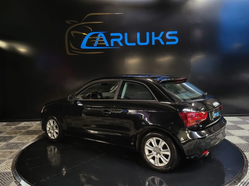 AUDI A1 1.6 TDI 90cv AMBIENTE / AIDE AU PARKING AR+BLUETOOTH+FEUX AUTO/