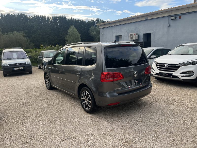 VOLKSWAGEN TOURAN 2013
