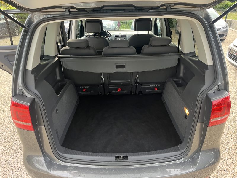 VOLKSWAGEN TOURAN 2013